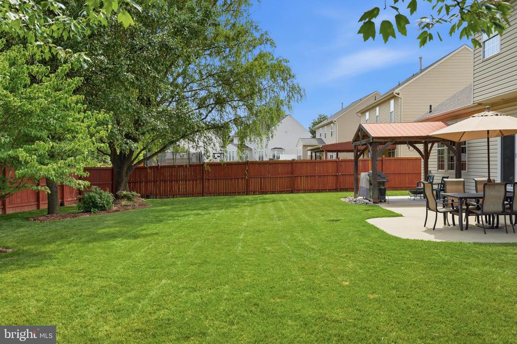 4861 MCLAUREN COURT