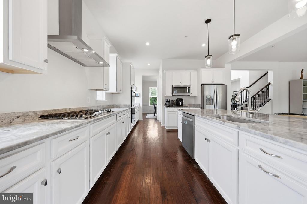 5481 Tallyn Ridge Dr, -8112, United States
