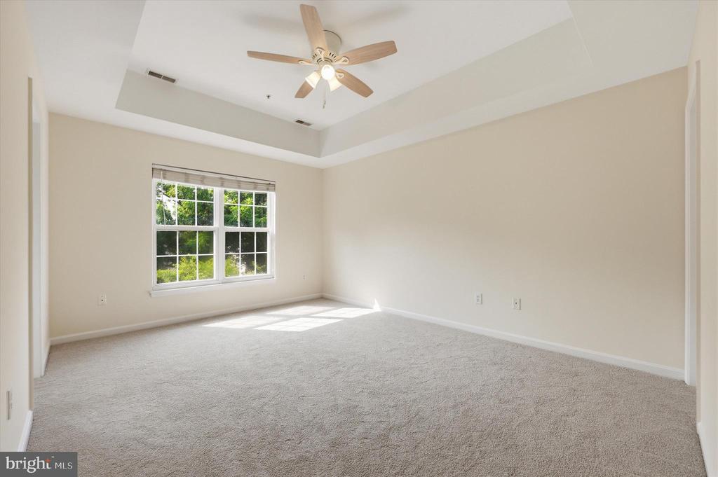 525 ELLISON COURT