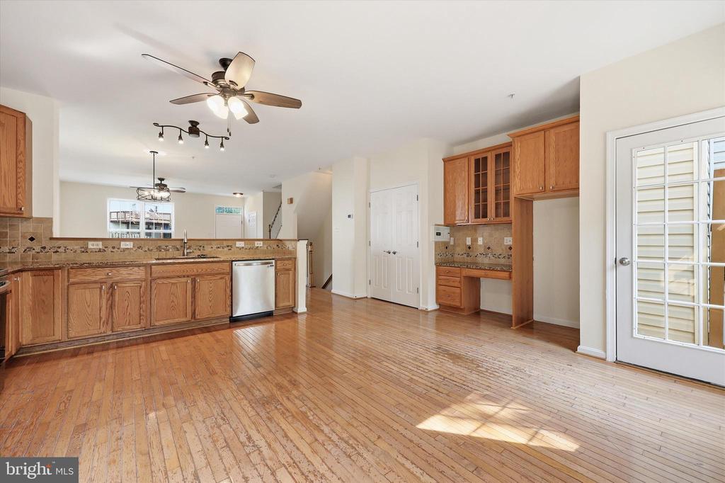 525 ELLISON COURT
