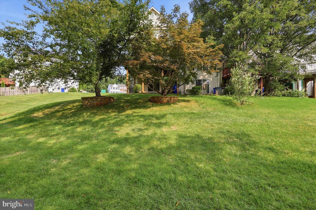 525 ELLISON COURT