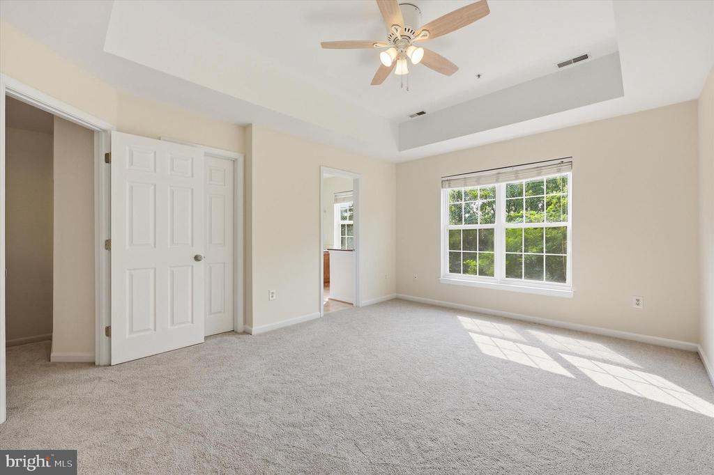 525 ELLISON COURT