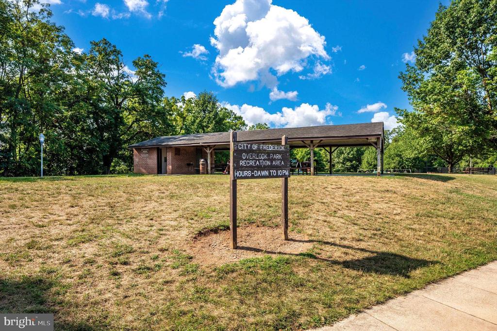 525 ELLISON COURT