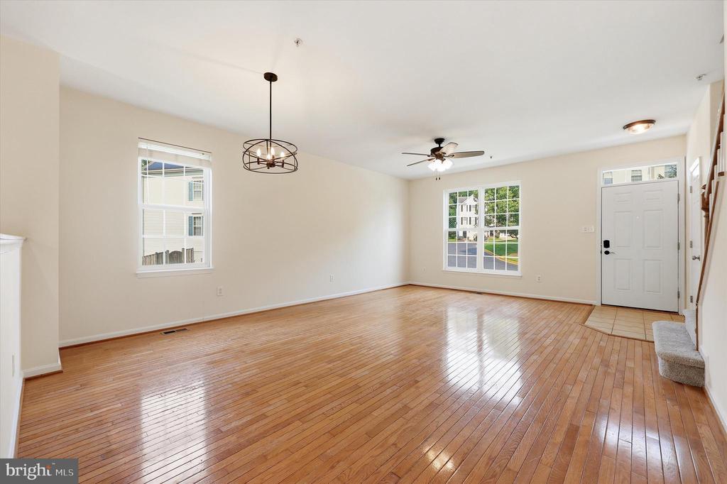 525 ELLISON COURT