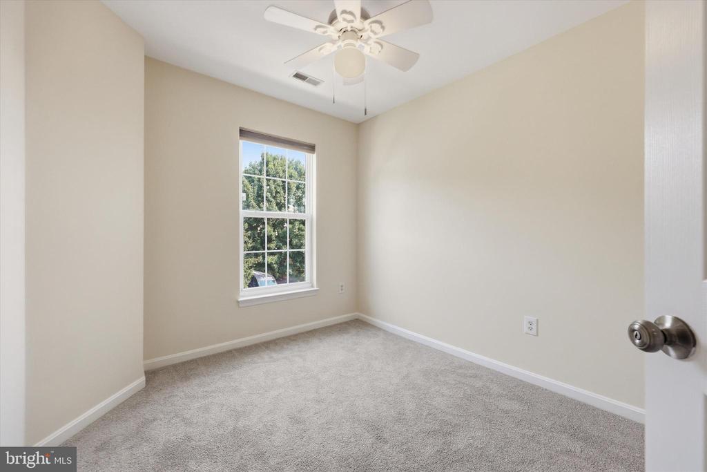 525 ELLISON COURT