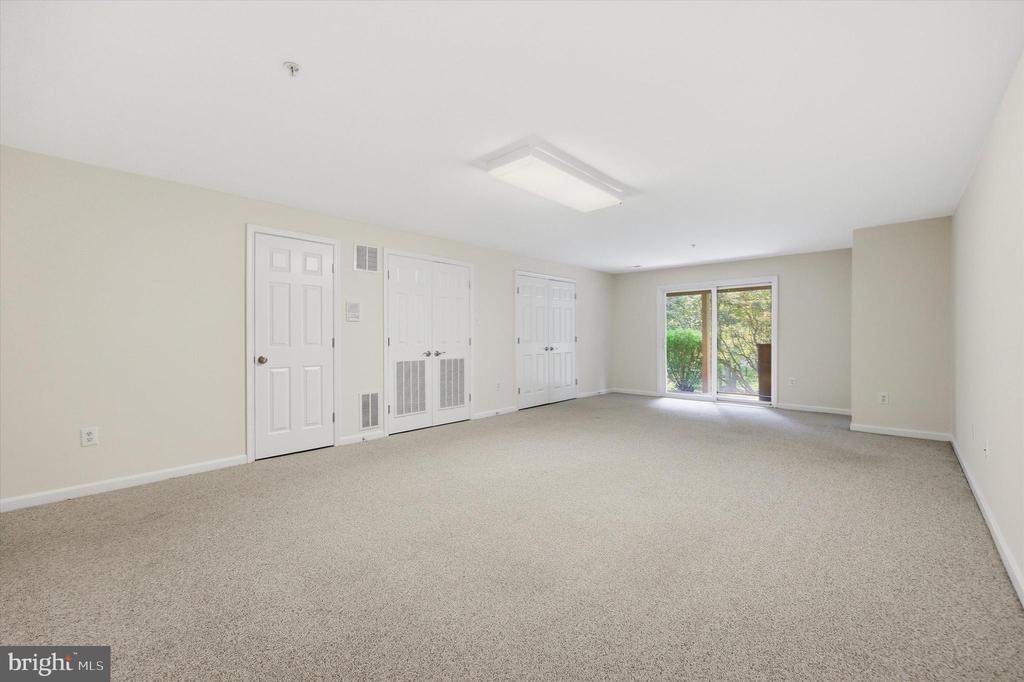 525 ELLISON COURT