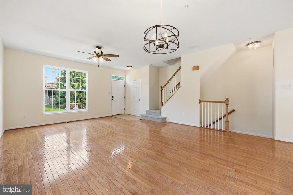 525 ELLISON COURT