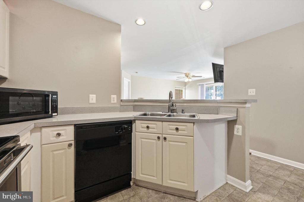 2501 DRIFTWOOD COURT Unit: 2D