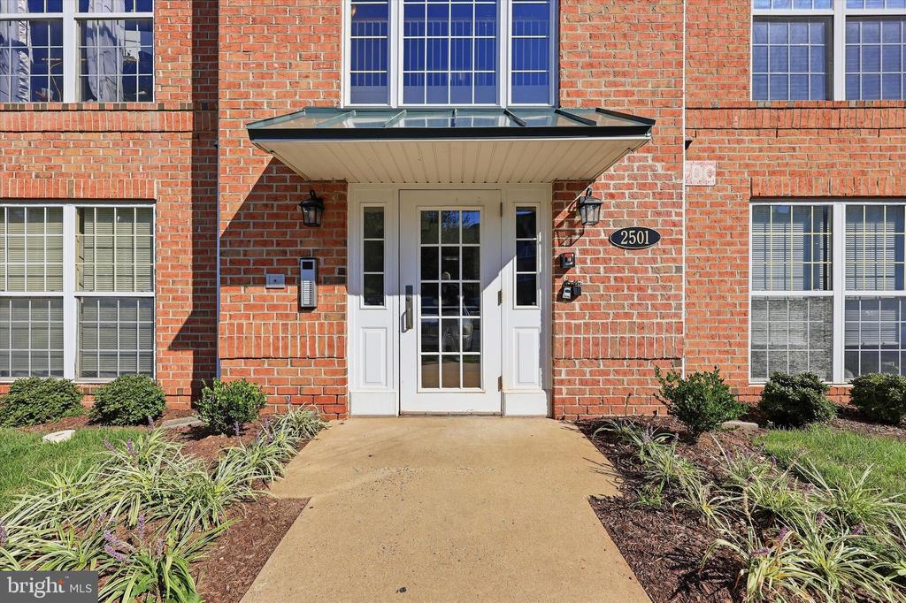 2501 DRIFTWOOD COURT Unit: 2D