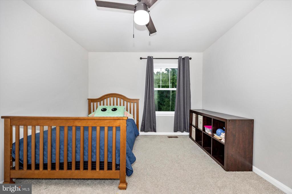 5613 ZOE LANE