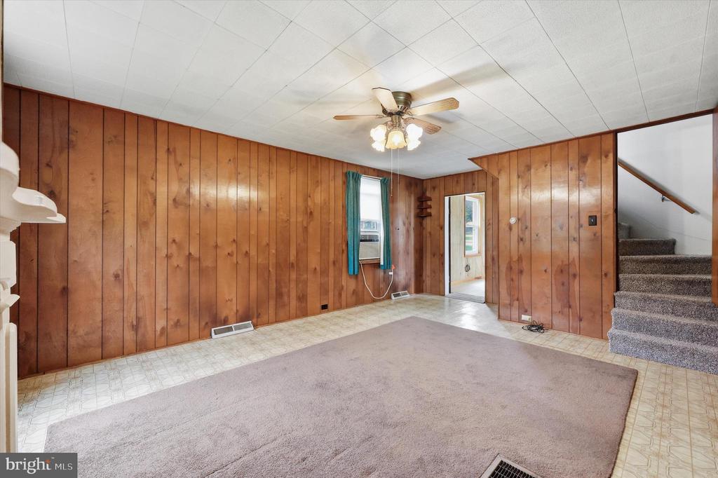 9914 KELLY ROAD