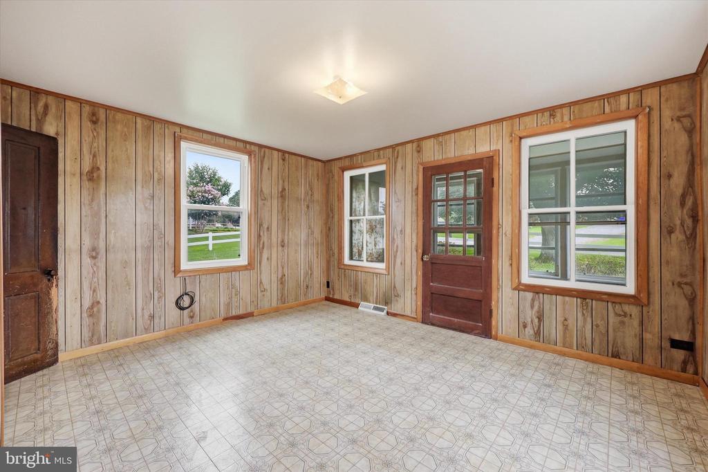 9914 KELLY ROAD