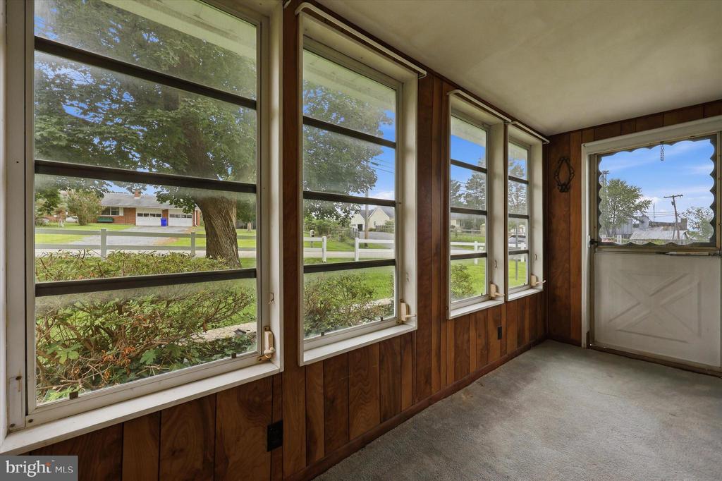 9914 KELLY ROAD