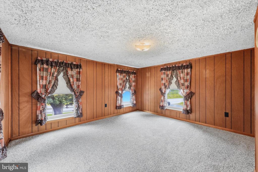 9914 KELLY ROAD