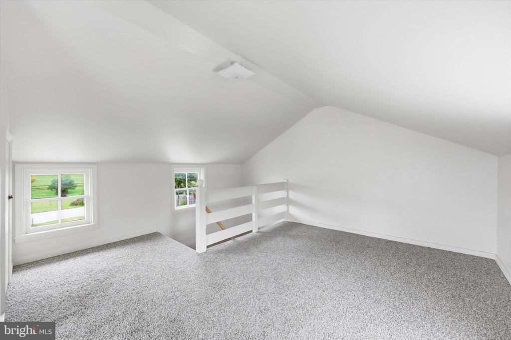 9914 KELLY ROAD