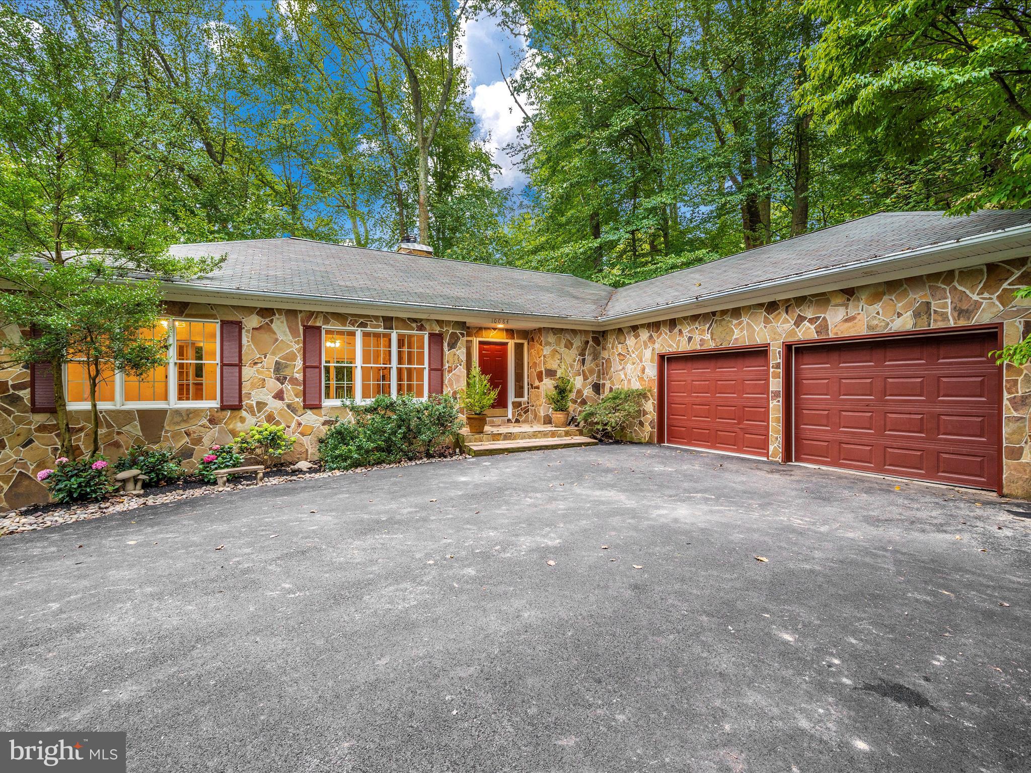 10084 GREEN CLOVER DRIVE