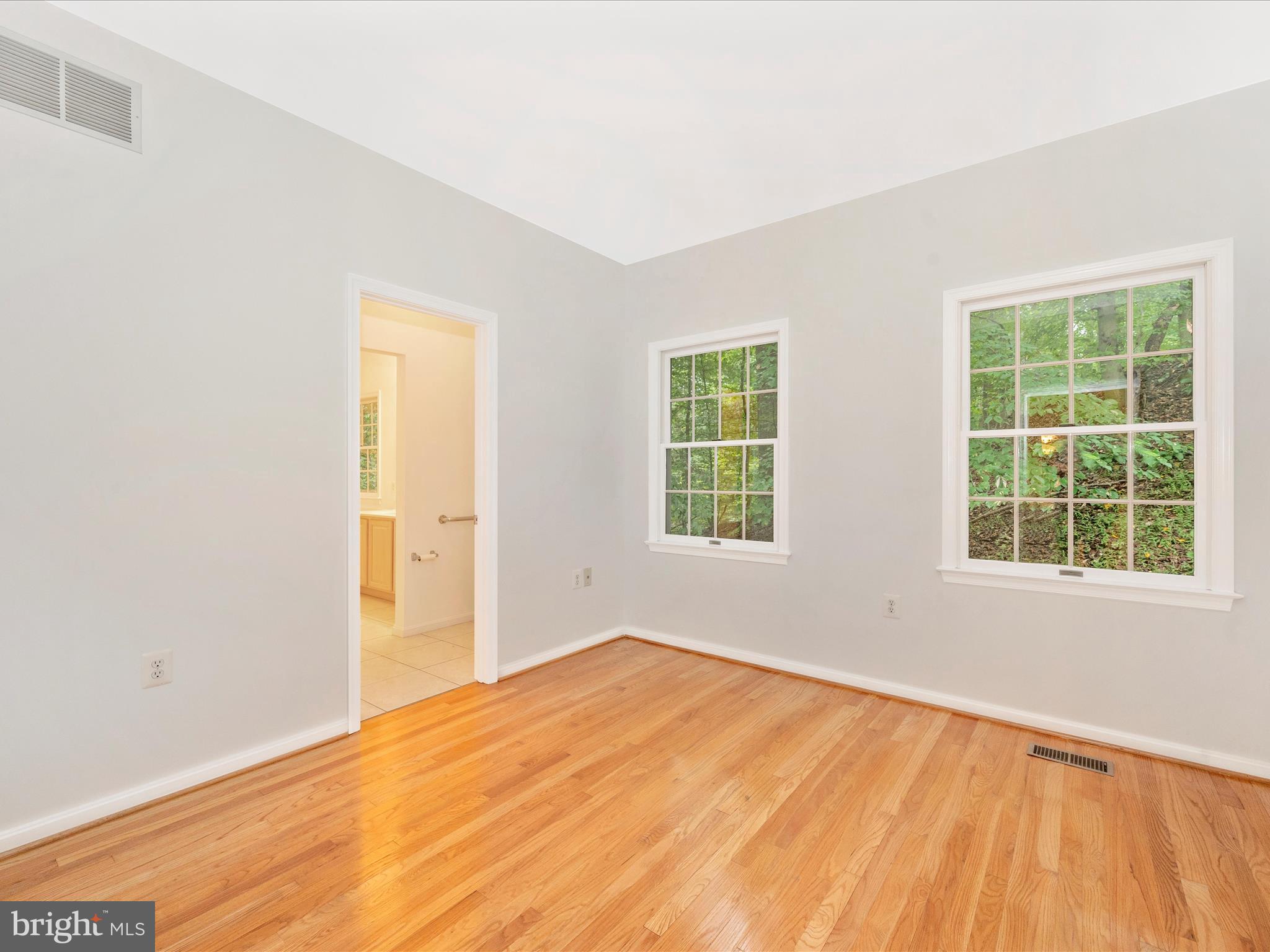 10084 GREEN CLOVER DRIVE