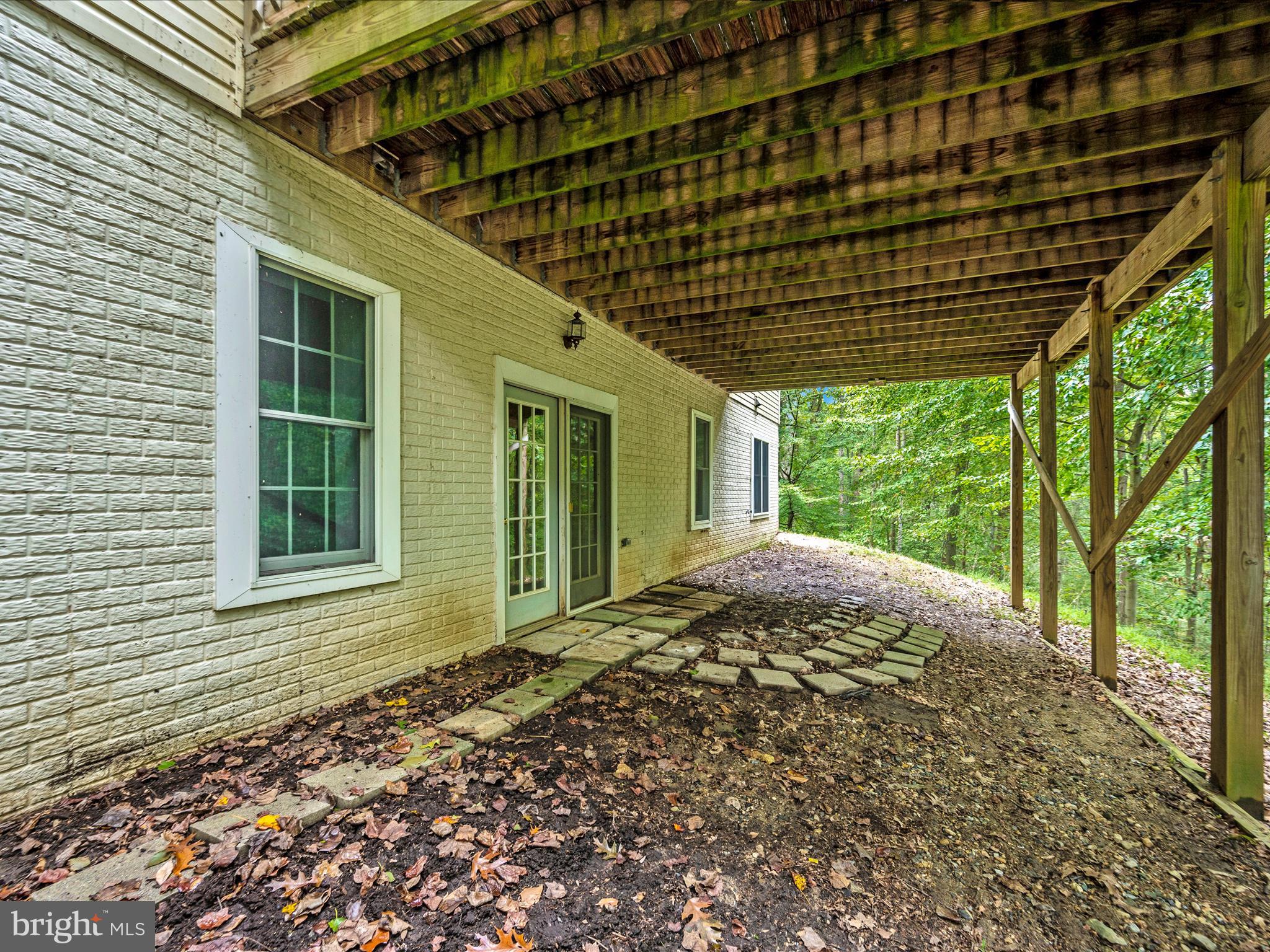 10084 GREEN CLOVER DRIVE