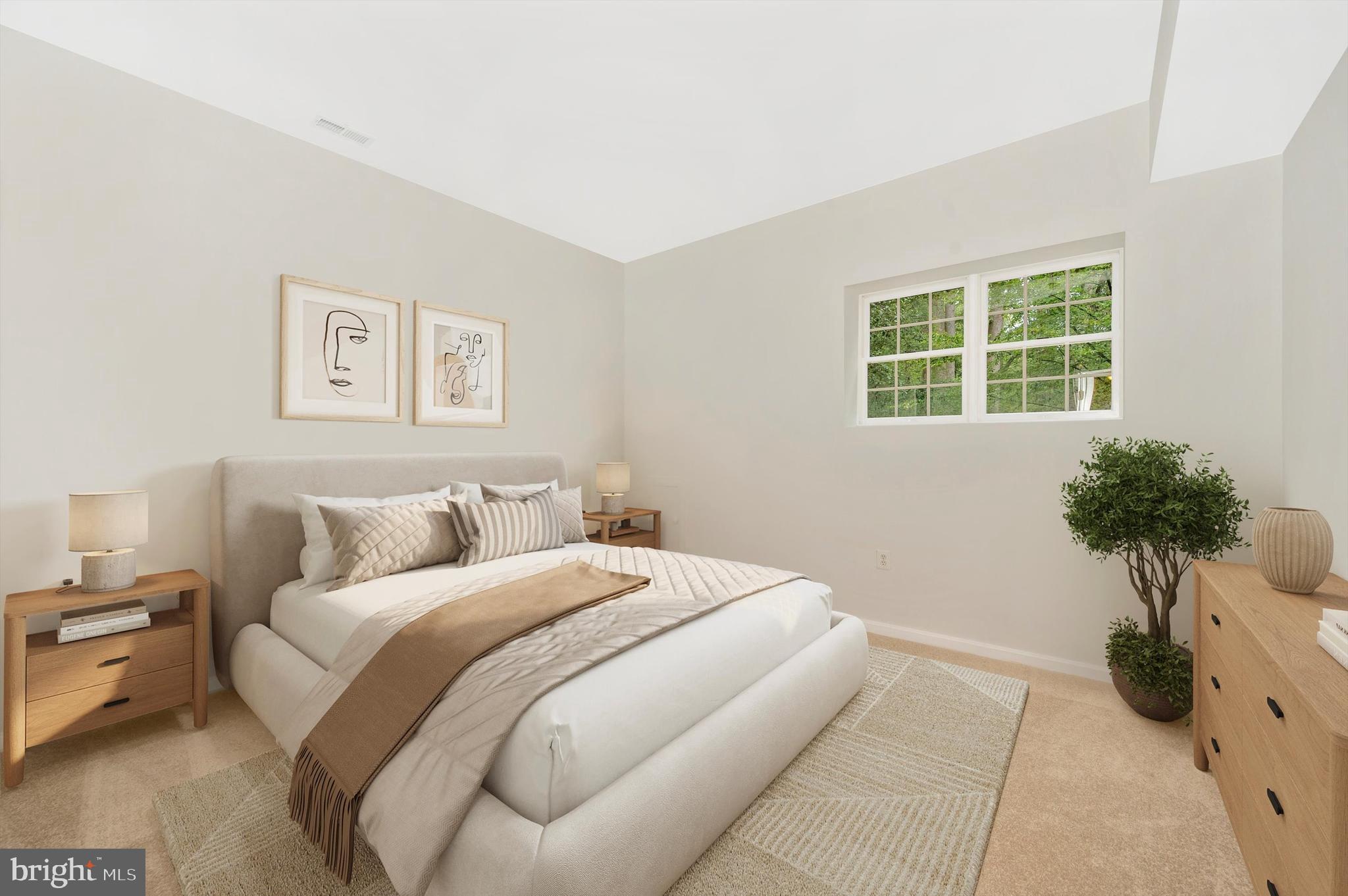 10084 GREEN CLOVER DRIVE