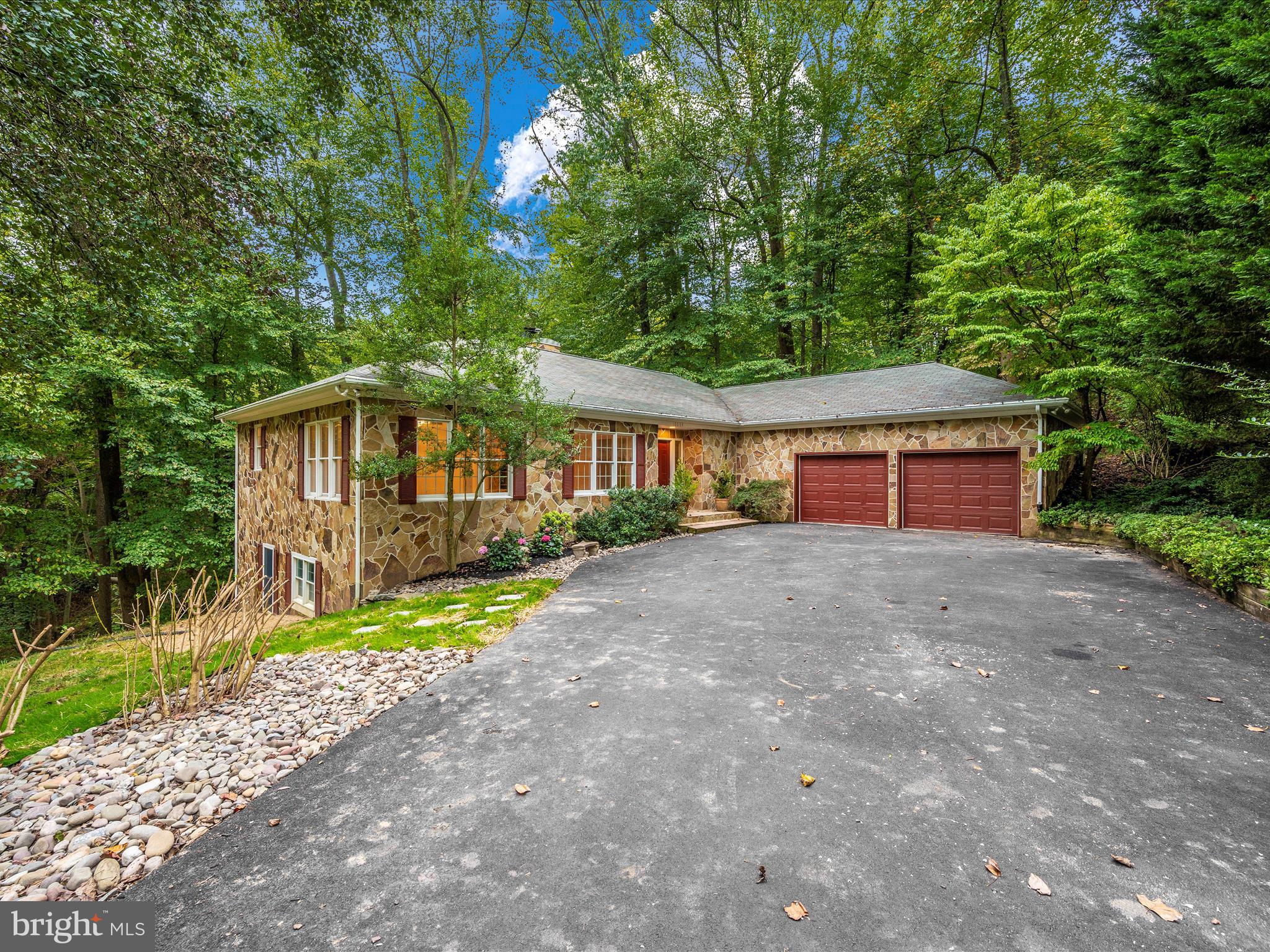10084 GREEN CLOVER DRIVE