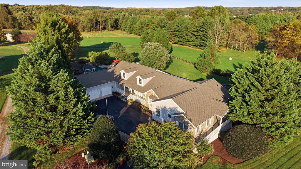 1016 BRADFORD LANE