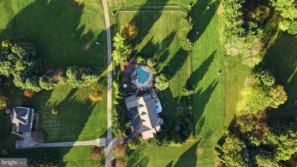 1016 BRADFORD LANE