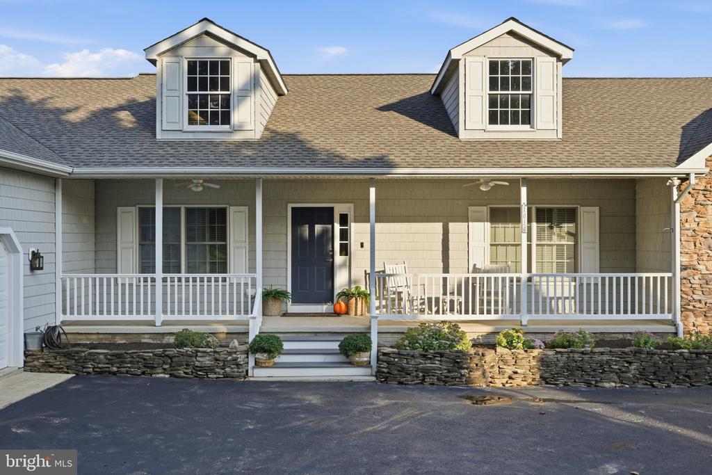 1016 BRADFORD LANE