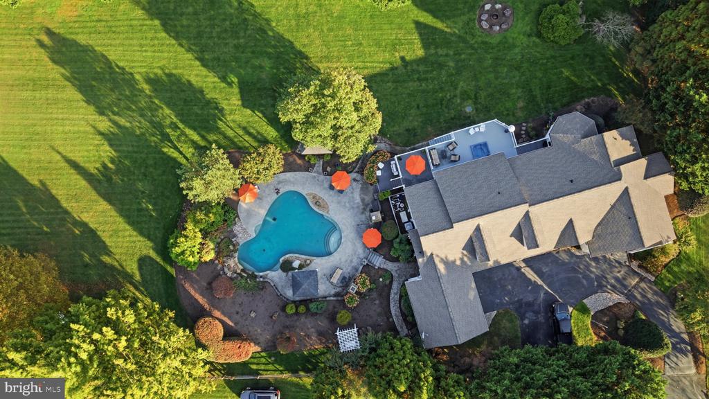 1016 BRADFORD LANE