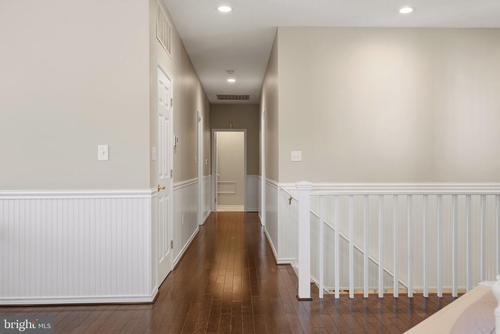 1016 BRADFORD LANE