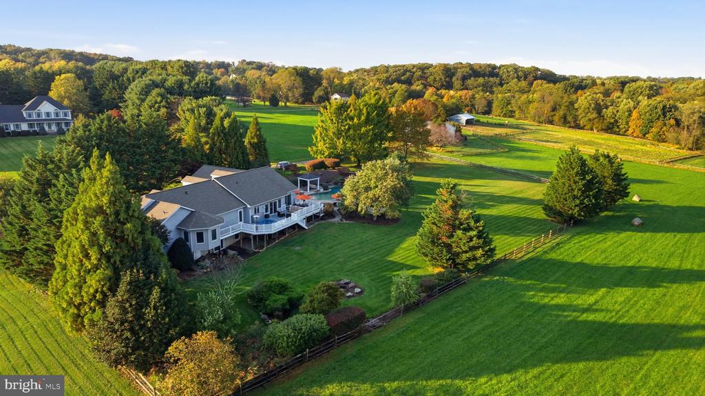 1016 BRADFORD LANE