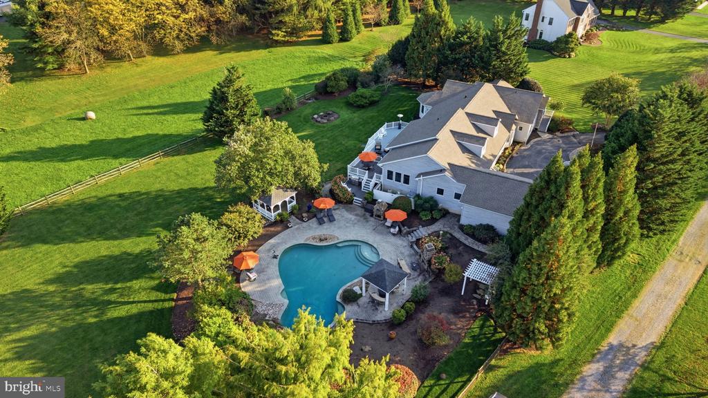 1016 BRADFORD LANE