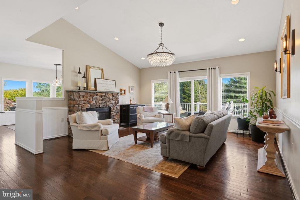 1016 BRADFORD LANE