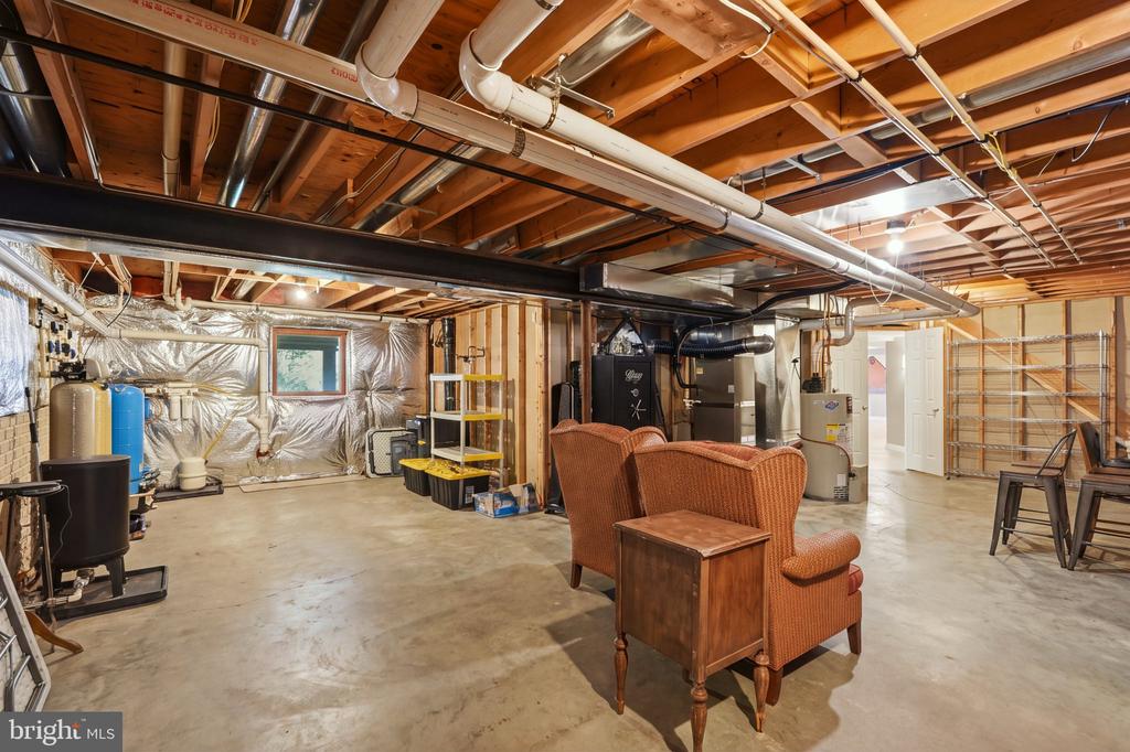 1016 BRADFORD LANE