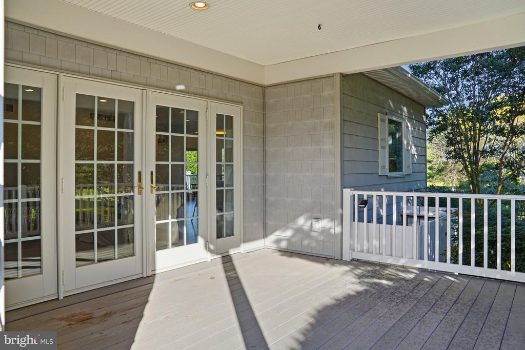 1016 BRADFORD LANE