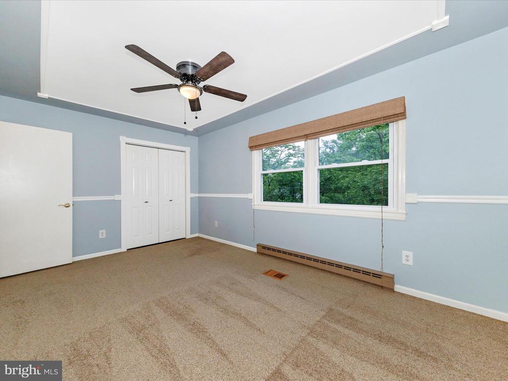 18924 Tributary Ln