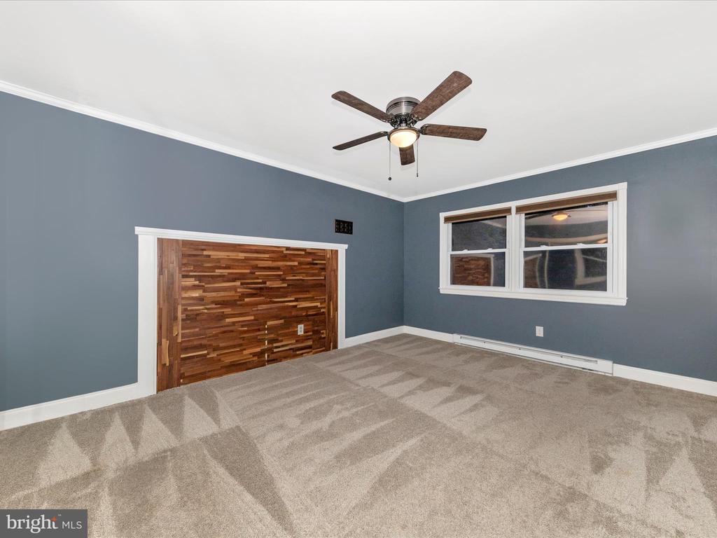 18924 Tributary Ln