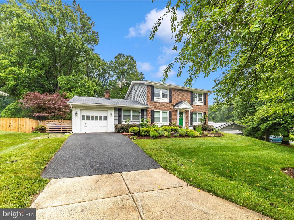 18924 Tributary Ln