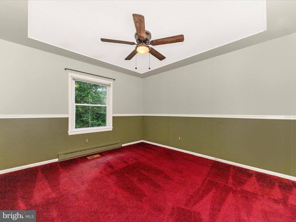 18924 Tributary Ln