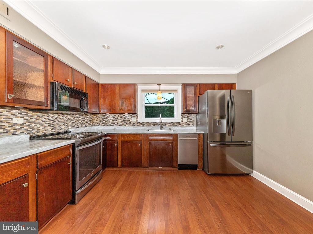 18924 Tributary Ln