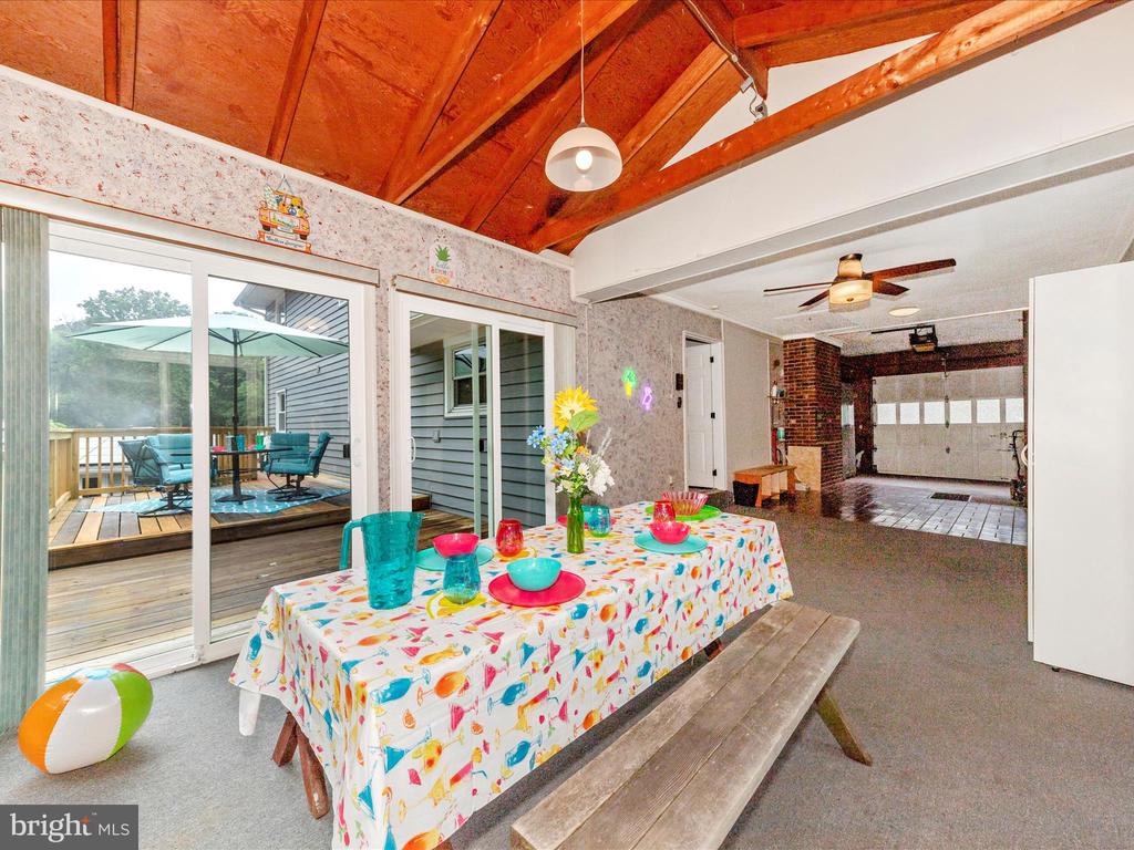18924 Tributary Ln