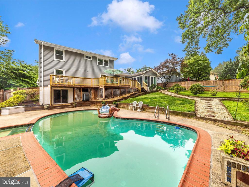 18924 Tributary Ln