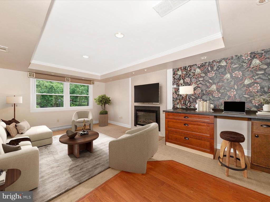 18924 Tributary Ln
