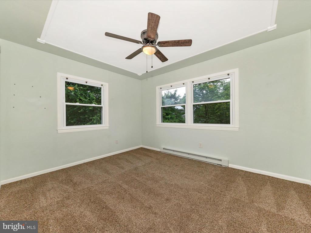 18924 Tributary Ln