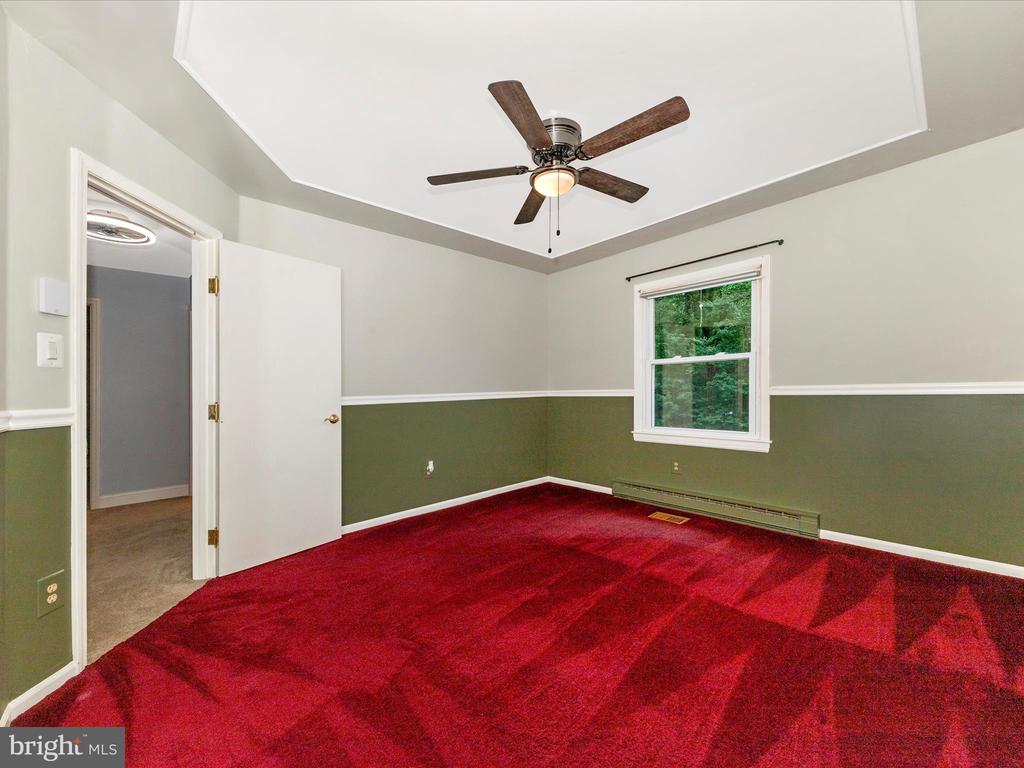 18924 Tributary Ln