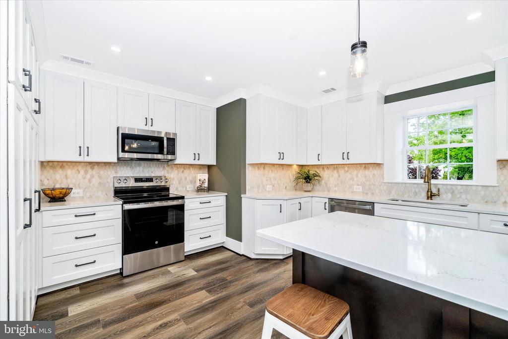 9315 HEATHER FIELD COURT