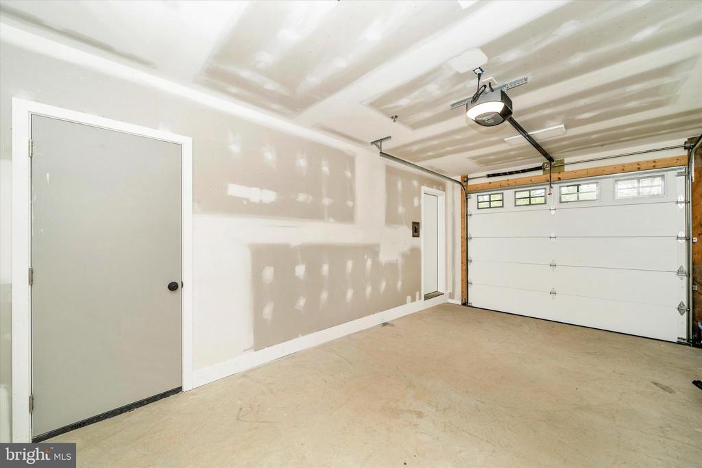 9315 HEATHER FIELD COURT