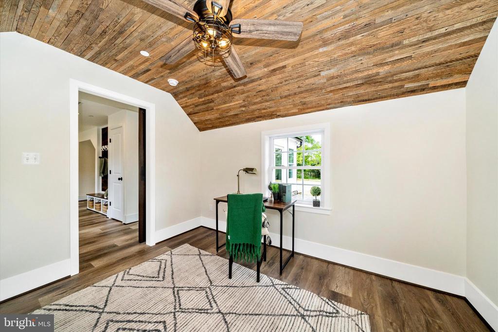 9315 HEATHER FIELD COURT