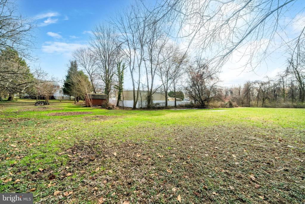 4615 GREENWOOD ROAD