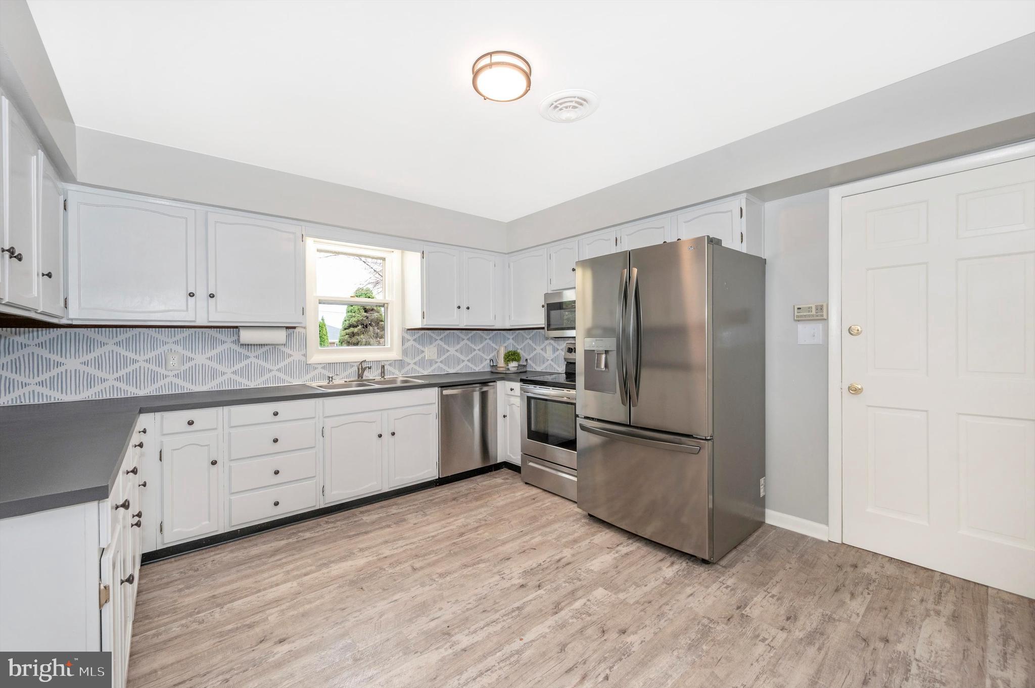 10113 Downsville Pike