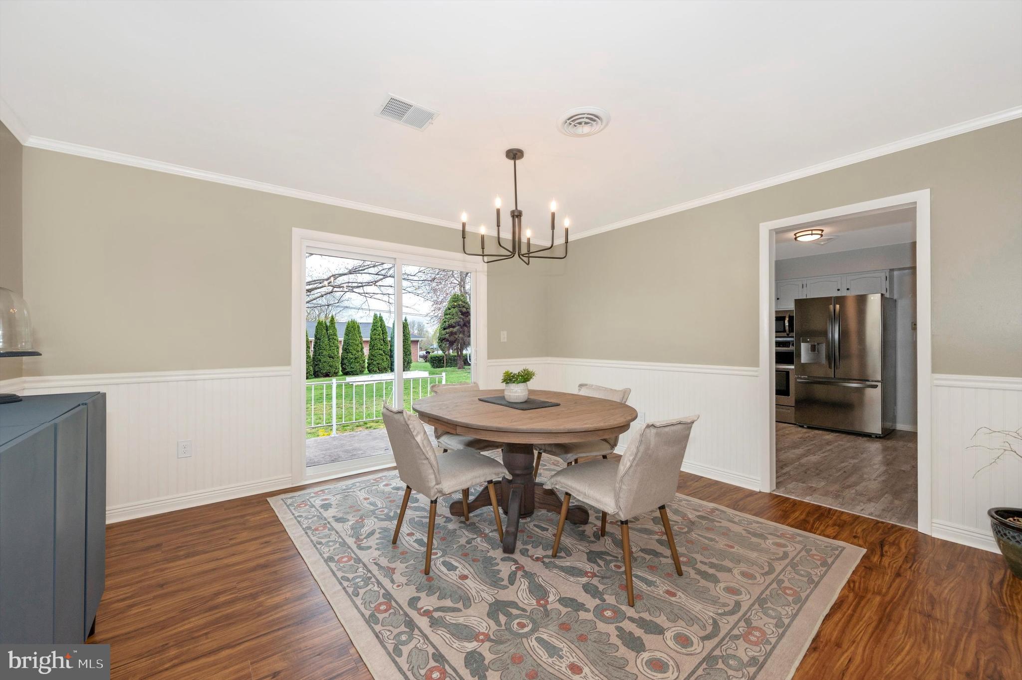 10113 Downsville Pike